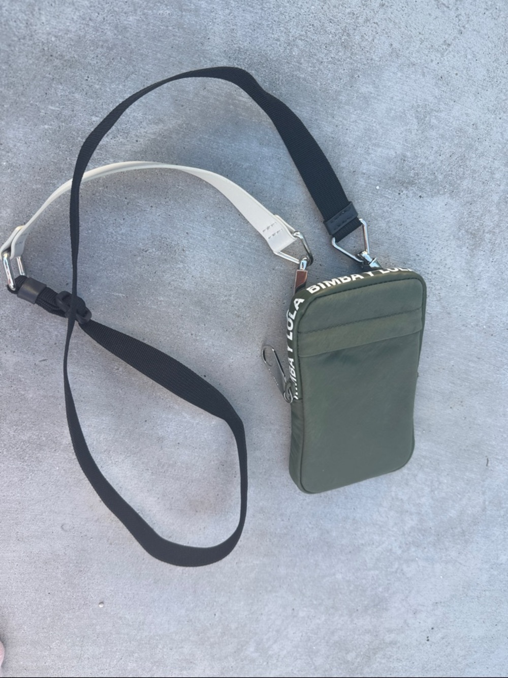 NWOT ⭐ BIMBA Y LOLA Cell Phone Travel Pouch Wallet Purse Crossbody new Black